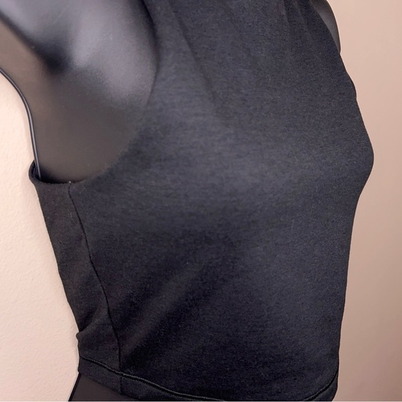 XS Old Navy Black Athletic Cropped Tank Cloudcomfy Built In Bra Activewear - Picture 3 of 13